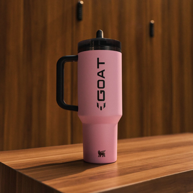 Termo Stanley 40oz Edición Messi GOAT, Vaso Térmico Quencher Pro 40oz con Tapa Antiderrames